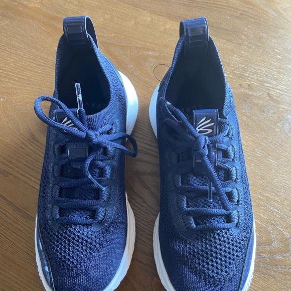 Curry 8 UA size 4.5 in navy - Picture 2 of 4